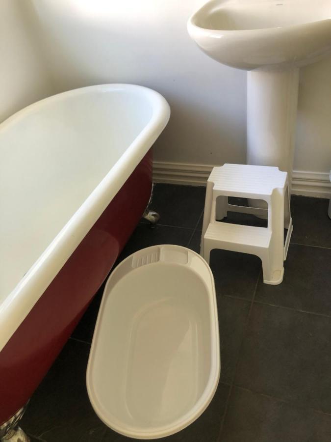 Renwick In The City Nelson, 10Min Walk To City Centre, Full Kitchen, Fast Fibre Wifi, Drive 13Min To Airport, 5Min To Hospital, Quiet Street, Dog Friendly Ngoại thất bức ảnh