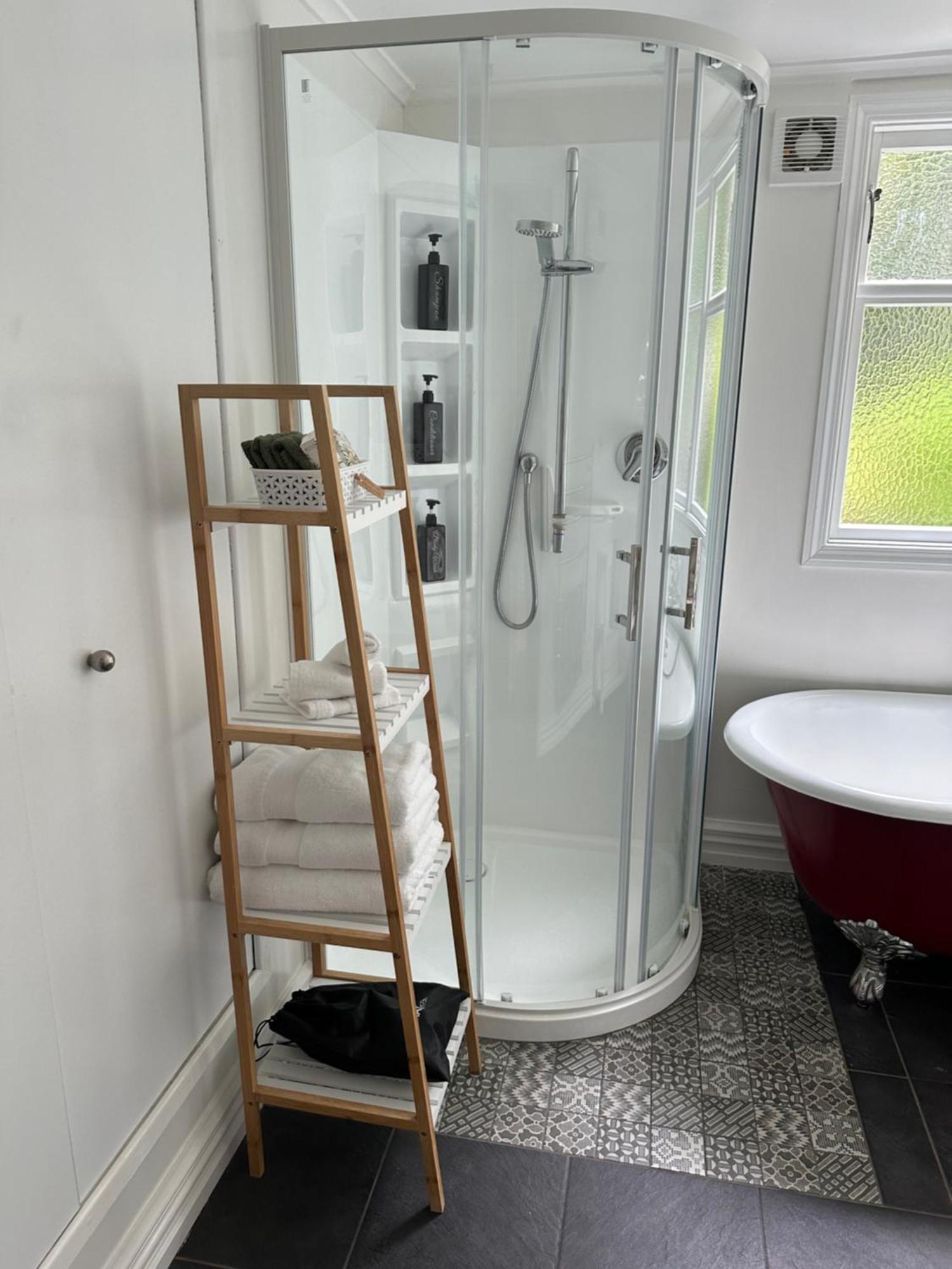 Renwick In The City Nelson, 10Min Walk To City Centre, Full Kitchen, Fast Fibre Wifi, Drive 13Min To Airport, 5Min To Hospital, Quiet Street, Dog Friendly Ngoại thất bức ảnh