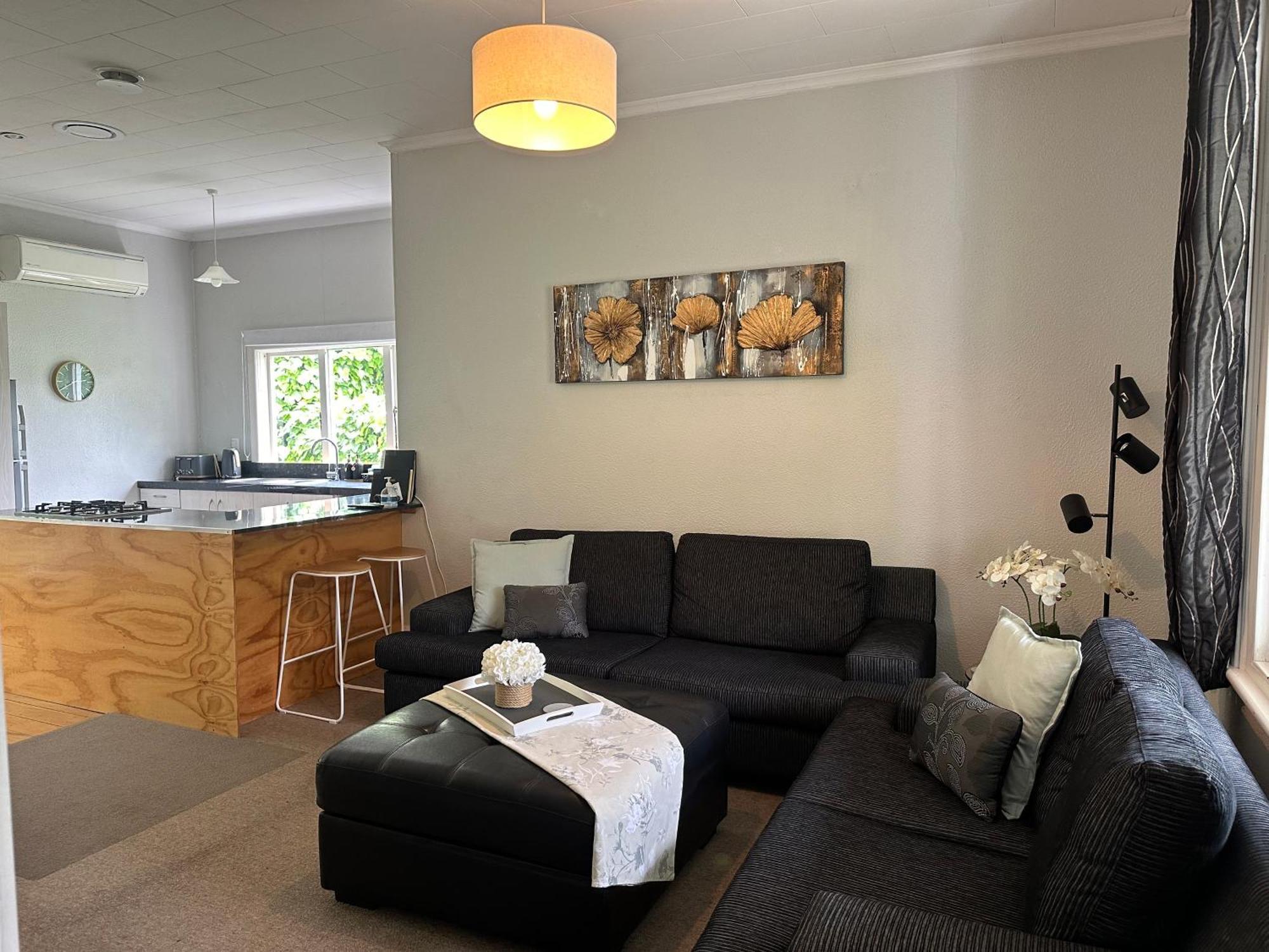 Renwick In The City Nelson, 10Min Walk To City Centre, Full Kitchen, Fast Fibre Wifi, Drive 13Min To Airport, 5Min To Hospital, Quiet Street, Dog Friendly Ngoại thất bức ảnh